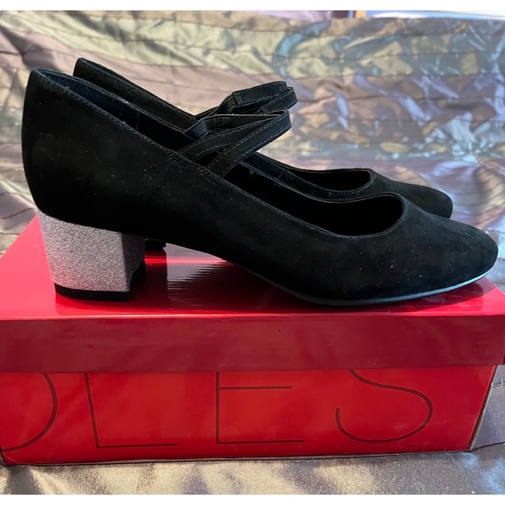 AEROSOLES Black Heels with Silver Block Heel